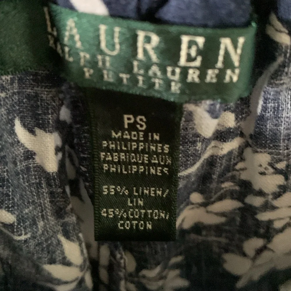 Lauren Ralph Lauren sz PS Floral Print Navy Linen Blend Capris euc - Picture 2 of 4